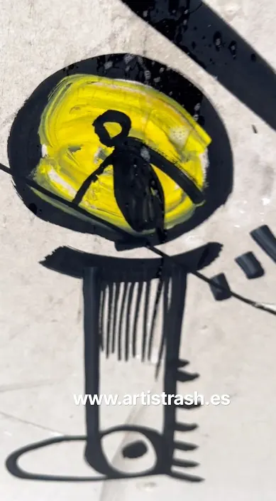 DESPRECIO POR APRECIO # #arteurbano #art #franciscodepajaro Desprecio por aprecio – street art in Barcelona: scene from the Art Is Trash video by Francisco de Pájaro