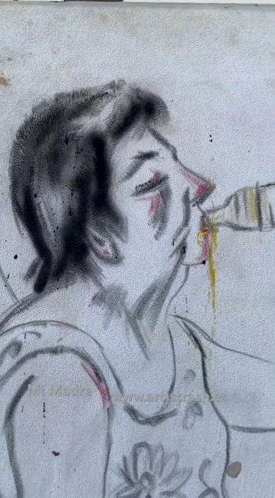 MI MADRE #franciscodepajaro #arteurbano #streetart #zafra Mi madre – street art: scene from the Art Is Trash video by Francisco de Pájaro