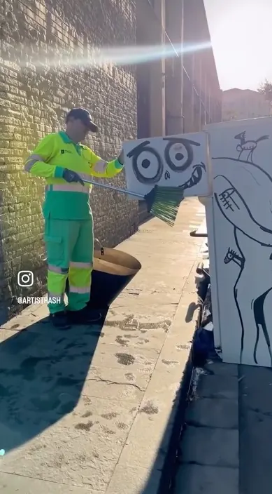 RESISTENCIA # #arteurbano #art #franciscodepajaro #graffiti #mural #streetart #arte Resistencia – street art in Barcelona: scene from the Art Is Trash video by Francisco de Pájaro